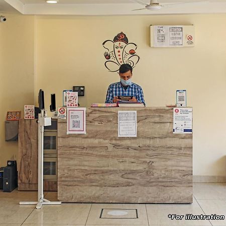Oyo Flagship Hotel Iceland Palace Bhopal Exteriör bild